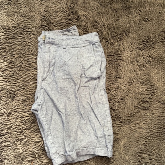 Selling men’s shorts size 32 US Urban outfitters - Picture 3 of 4